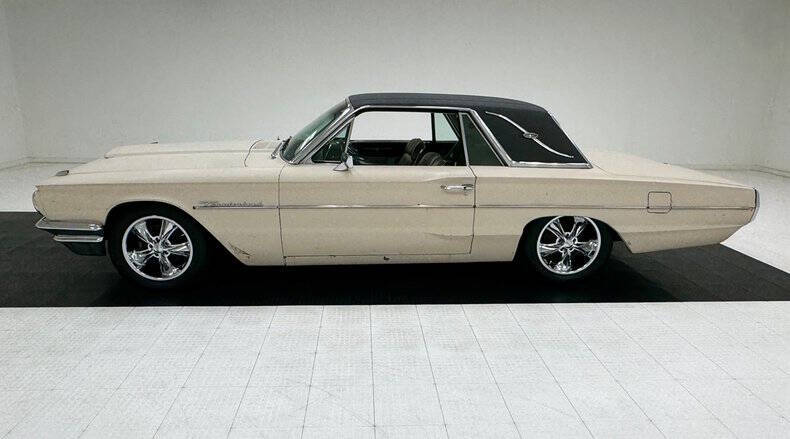 1964 Ford Thunderbird