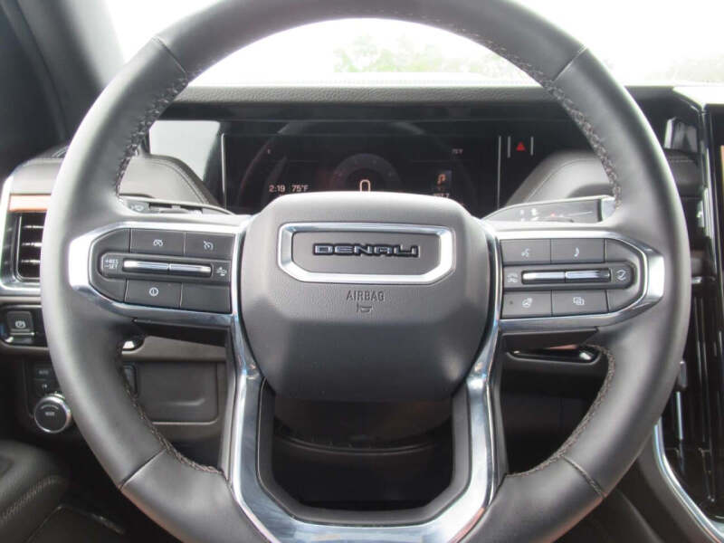 2025 GMC Yukon XL Denali