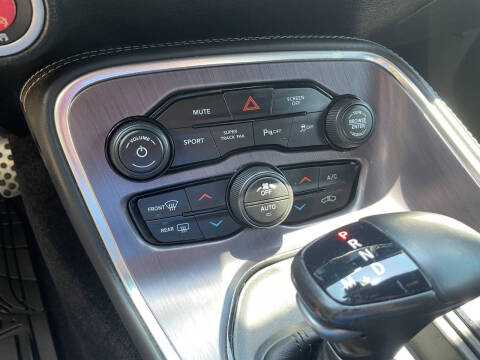 2018 Dodge Challenger SXT Plus