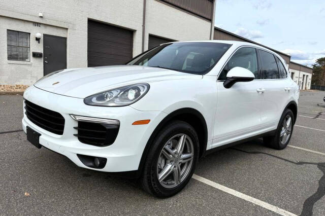 2017 Porsche Cayenne Base's photo
