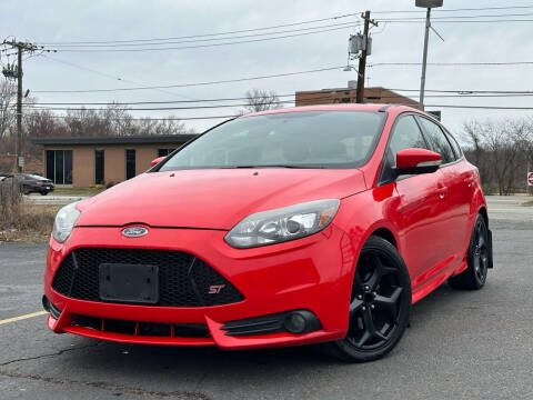 2013 Ford Focus for sale at MAGIC AUTO SALES in Little Ferry NJ