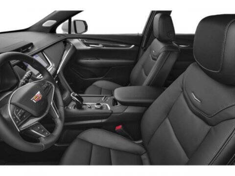 2025 Cadillac XT5 Sport