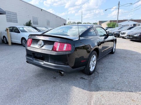2011 Ford Mustang V6