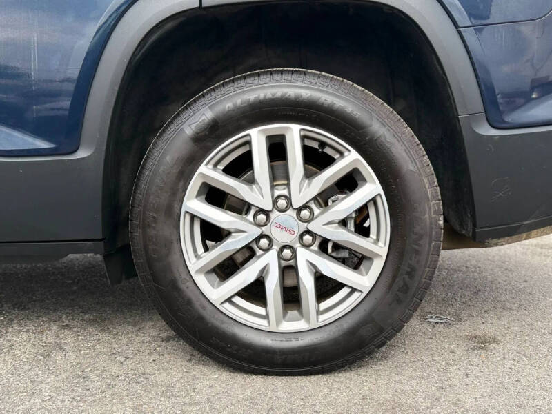 2017 GMC Acadia SLE-2