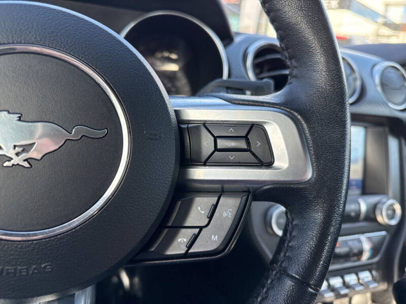 2022 Ford Mustang EcoBoost