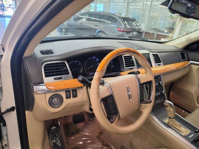 2011 Lincoln MKS