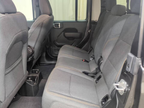 2025 Jeep Gladiator NightHawk