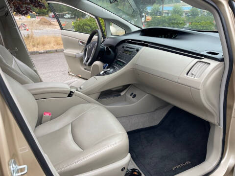 2010 Toyota Prius II