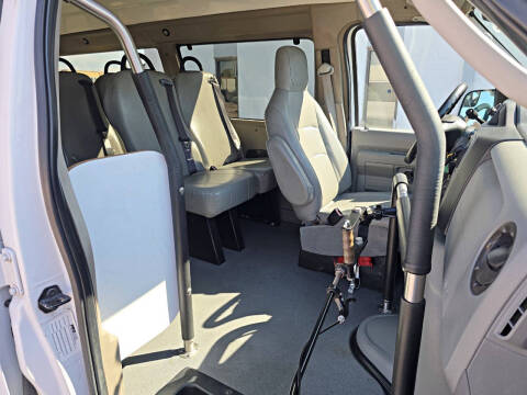 2013 Ford E-Series E-350 SD