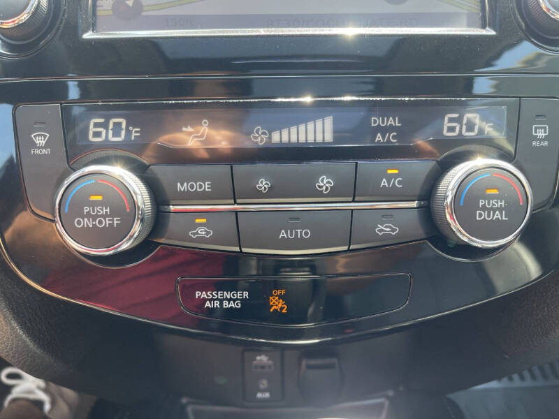 2017 Nissan Rogue SL