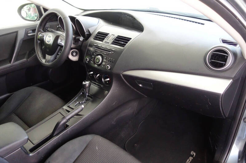 2012 Mazda MAZDA3 i Touring