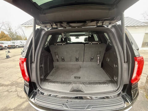 2023 GMC Yukon SLT