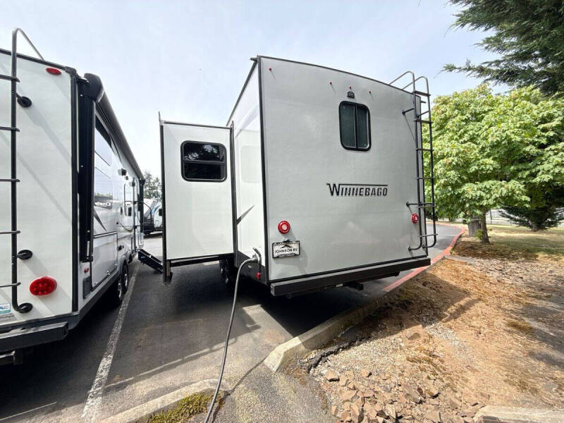 2020 Winnebago Voyage