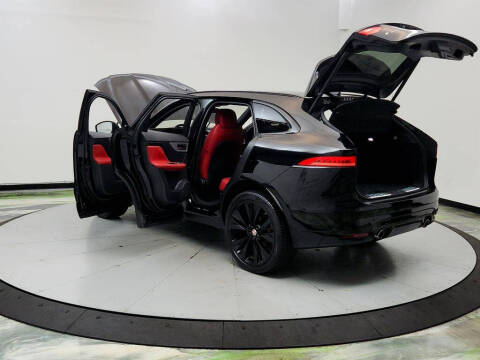 2019 Jaguar F-PACE S