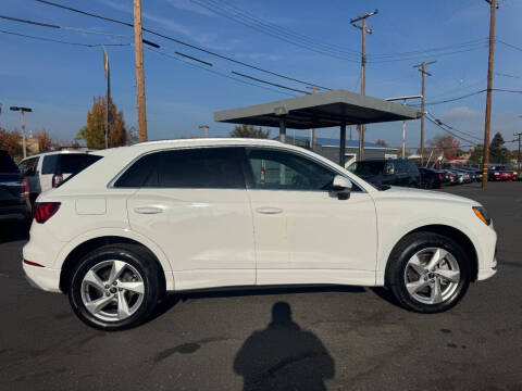 2021 Audi Q3 quattro Premium 40 TFSI