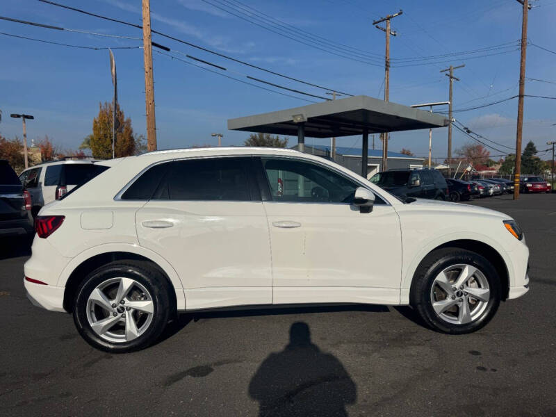 2021 Audi Q3 quattro Premium 40 TFSI