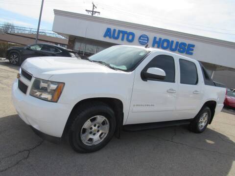 2007 Chevrolet Avalanche for sale at Auto House Motors in Downers Grove IL