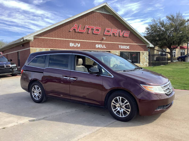 2011 Honda Odyssey null photo 2