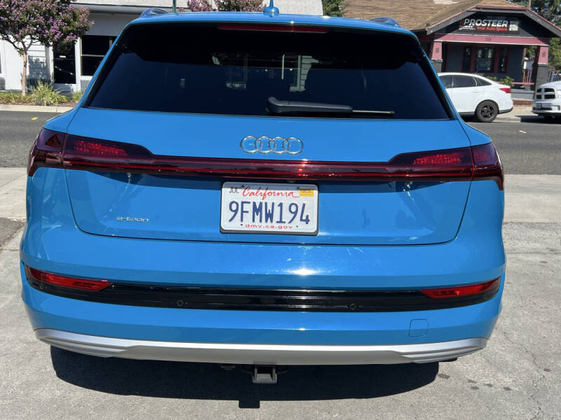 2019 Audi e-tron quattro Premium Plus