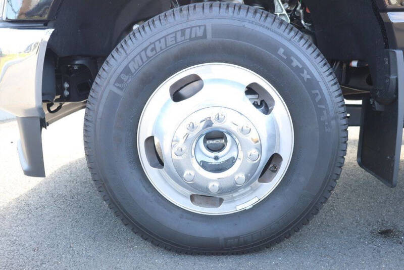 2025 Ford F-350 Super Duty Lariat