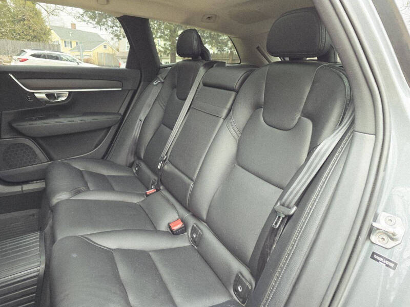 2018 Volvo V90 Cross Country T6