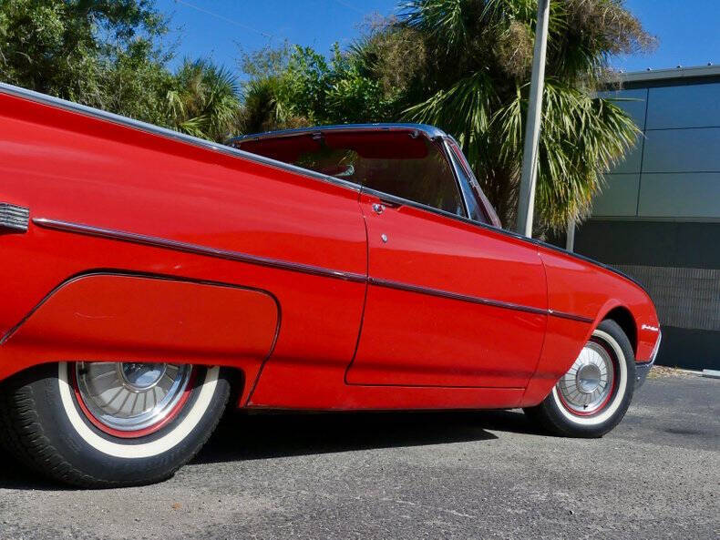 1962 Ford Thunderbird