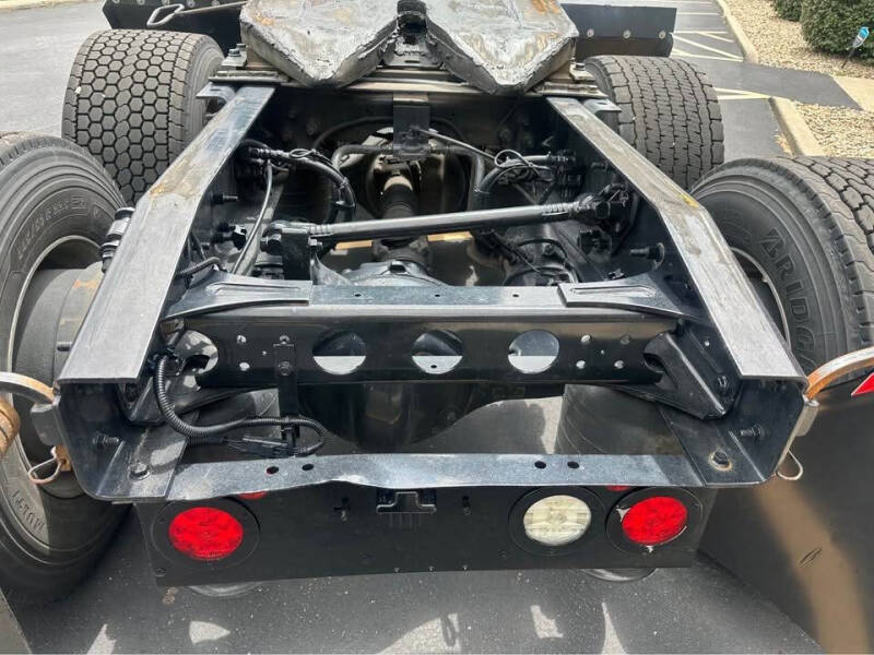 2019 International LT625