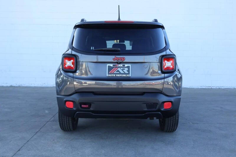 2017 Jeep Renegade Trailhawk