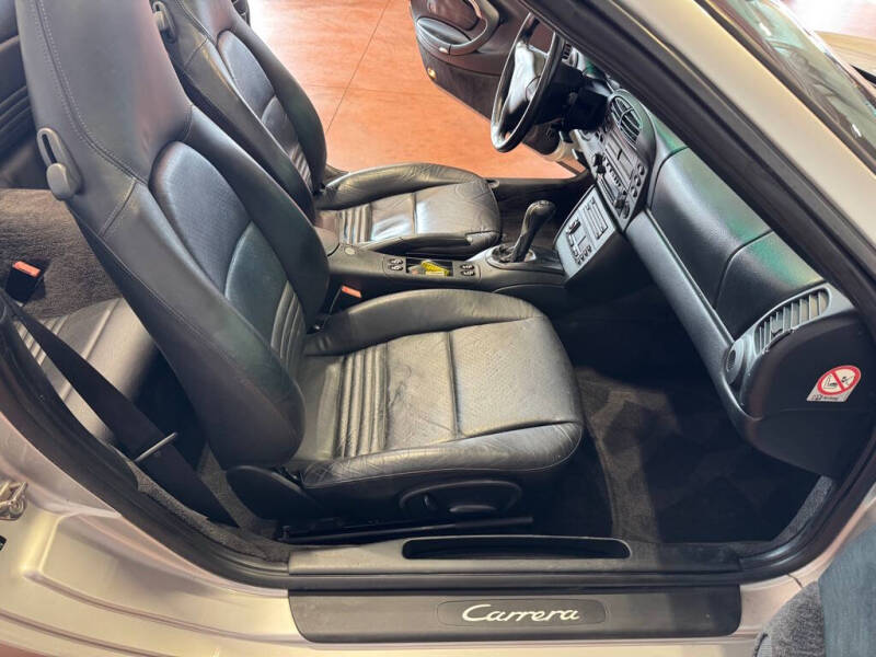 2001 Porsche 911 Carrera