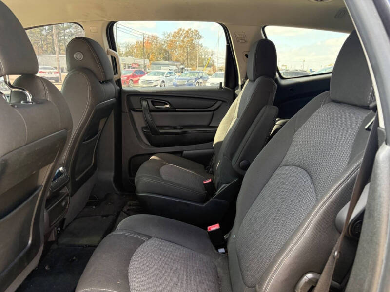 2017 Chevrolet Traverse LT