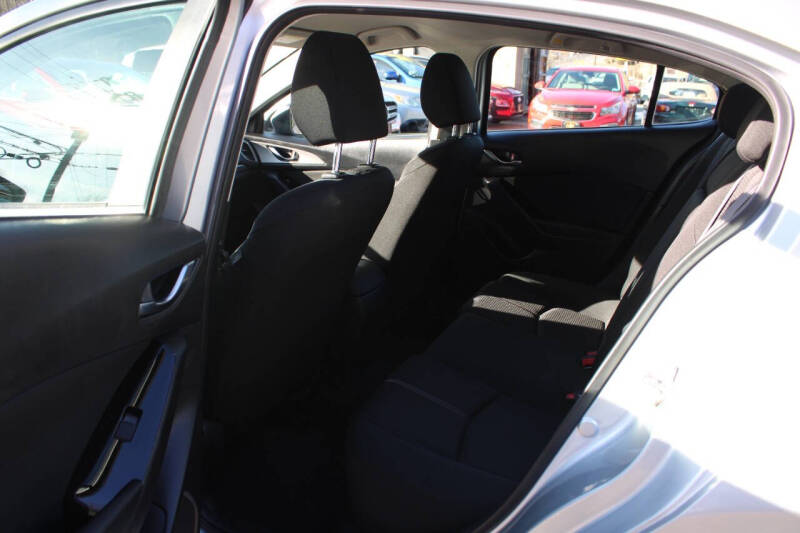 2017 Mazda MAZDA3 Sport