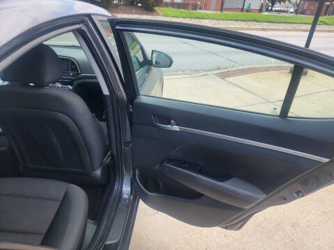 2020 Hyundai Elantra SE