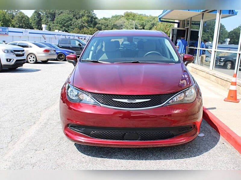 2021 Chrysler Voyager LX