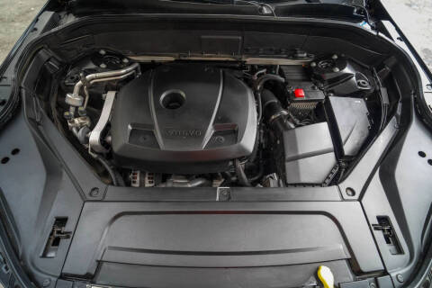 2020 Volvo XC90 T5 Momentum