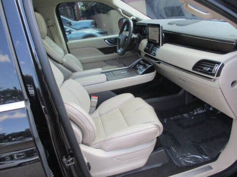 2019 Lincoln Navigator Select