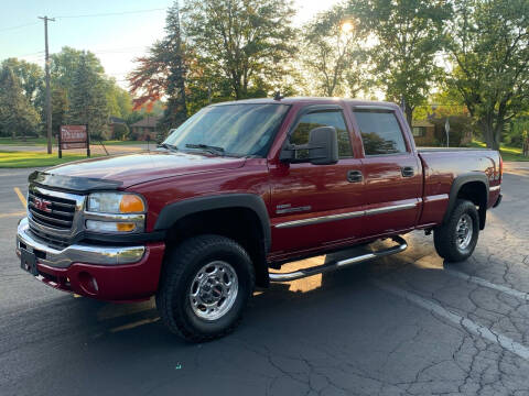 2007 GMC Sierra 2500HD Classic for sale at Dittmar Auto Dealer LLC in Dayton OH