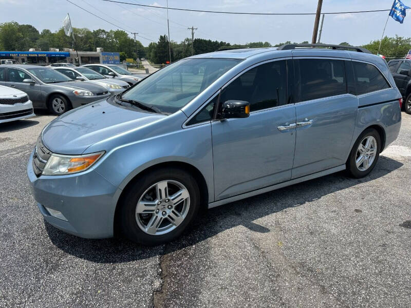 2011 Honda Odyssey Touring Elite photo 2