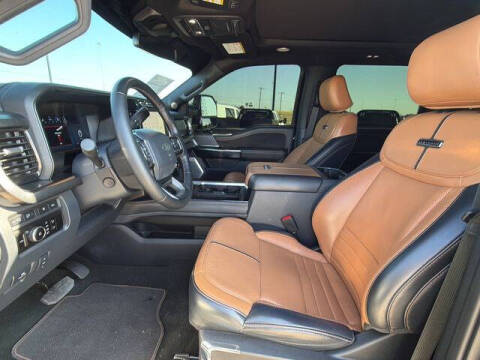 2023 Ford F-450 Super Duty Platinum