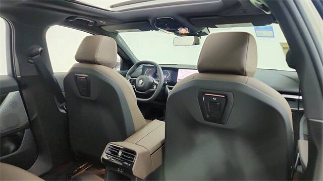 2025 BMW 5 Series 530i