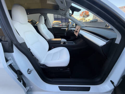 2023 Tesla Model Y Performance