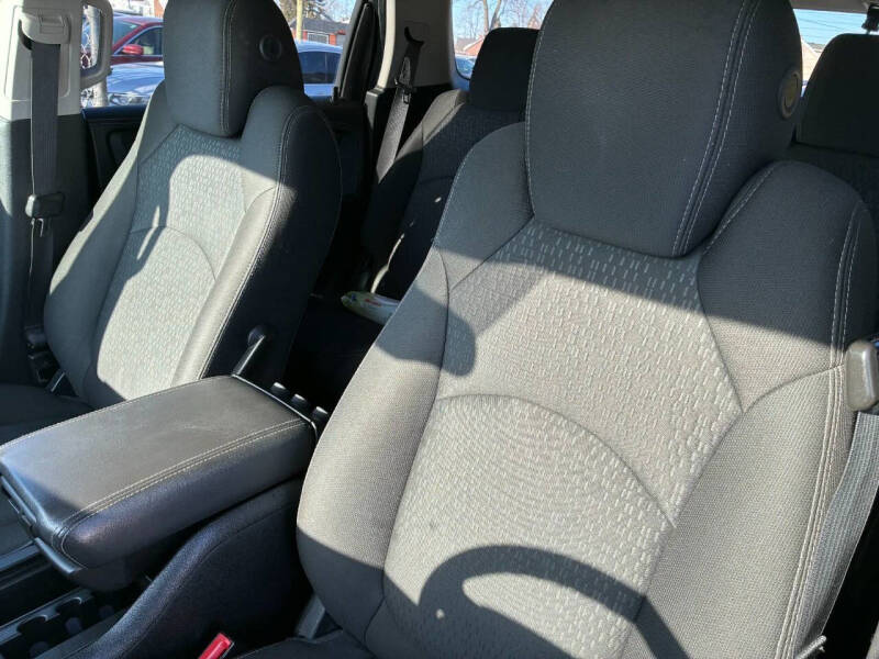 2016 GMC Acadia SLE-2