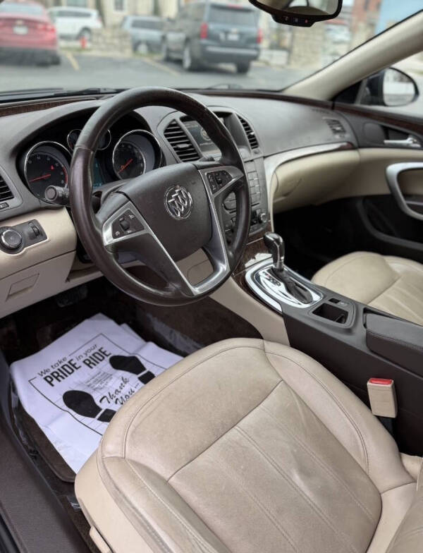 2012 Buick Regal Premium 2
