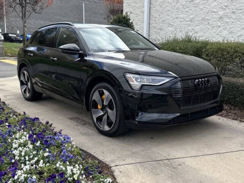 2022 Audi e-tron quattro Premium Plus