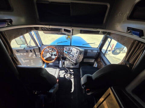 2001 Freightliner Conventional XL