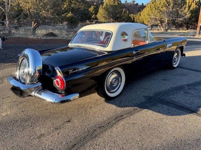 1956 Ford Thunderbird