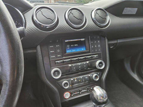 2015 Ford Mustang V6