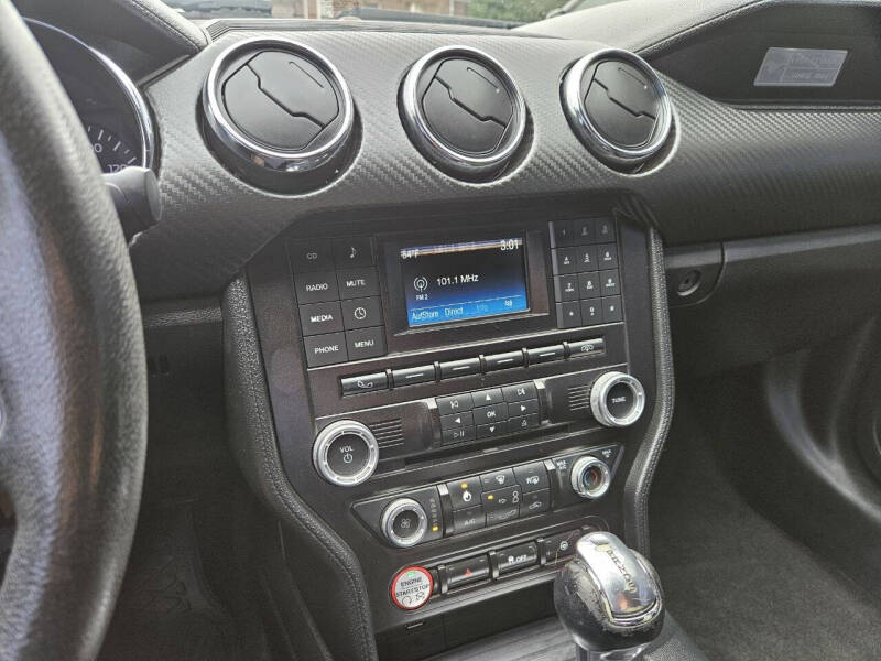 2015 Ford Mustang V6