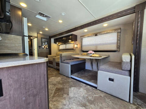 2017 Thor Motor Coach Windsport