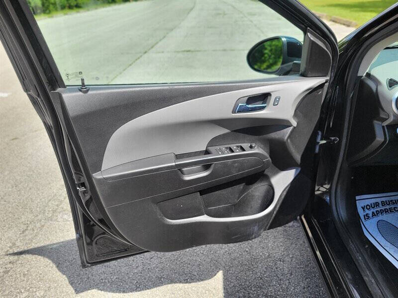 2017 Chevrolet Sonic LT Auto