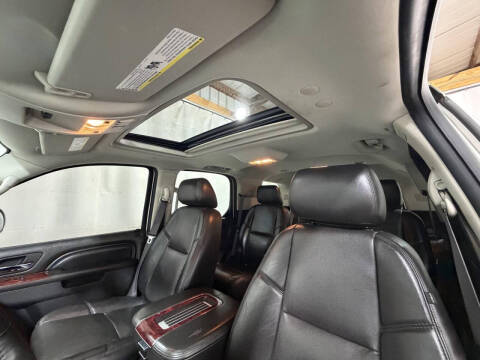 2014 Cadillac Escalade Luxury